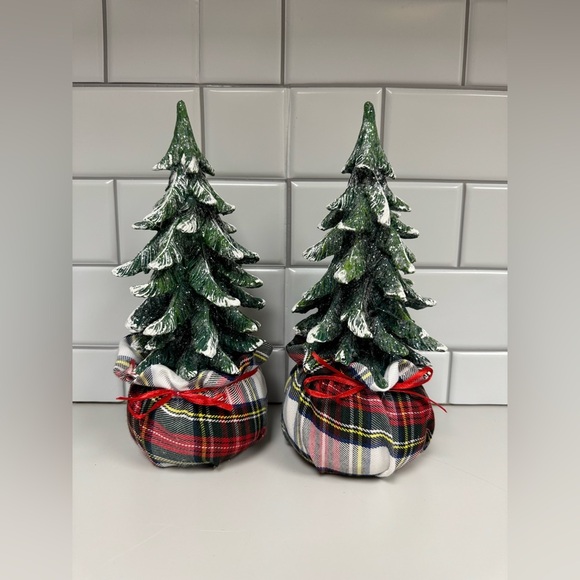 Two-piece classic Christmas trees - Picture 2 of 3